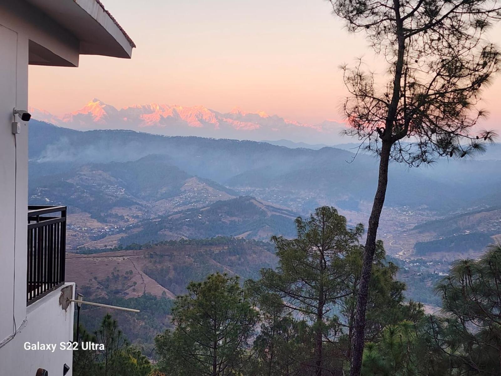 Nandini Cottage, A Premium Boutique Homestay Ranikhet Luaran gambar